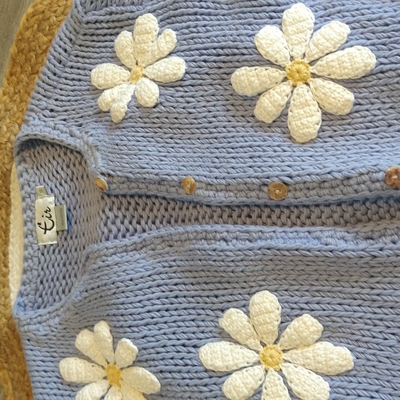 Periwinkle 3D Daisy 100% Cotton Knit Cardigan Sweater - Picture 4 of 16